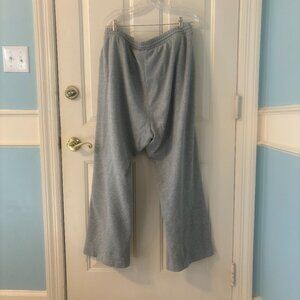 Extra High Waisted SoComfy Wide-Leg Sweatpants  (Medium Heather Gray)